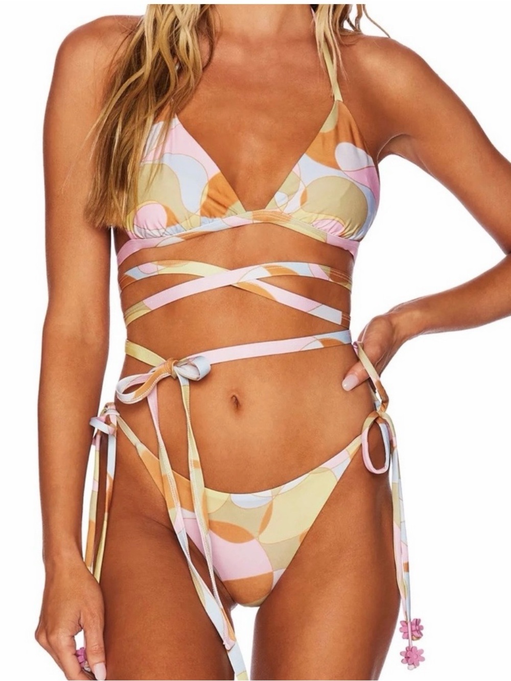 New BEACH RIOT SOLEIL BIKINI
BOTTOM & TOP WAIKIKI WAVE